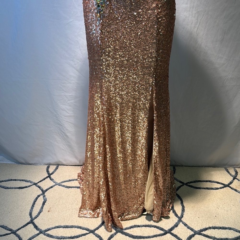 Elegant Sequin One-Shoulder Gown - Picture 4 of 15